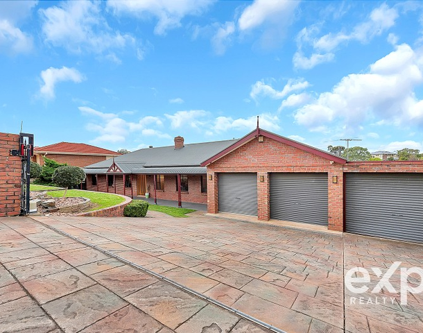 8 Bates Court, Greenwith SA 5125