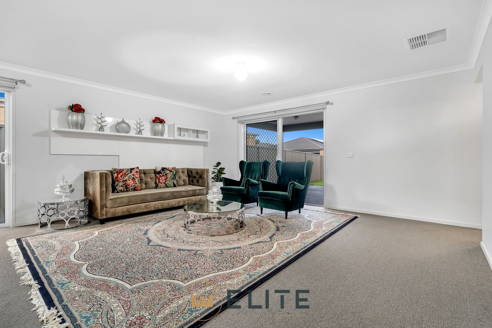 9 Heales Road, Cranbourne East VIC 3977, Image 2