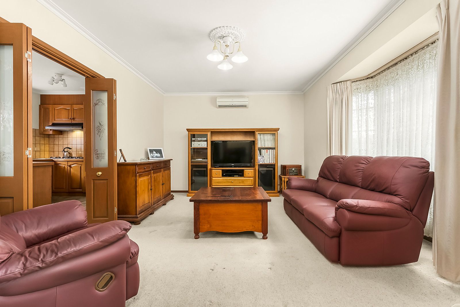 1/12 Graves Street, Essendon VIC 3040, Image 2