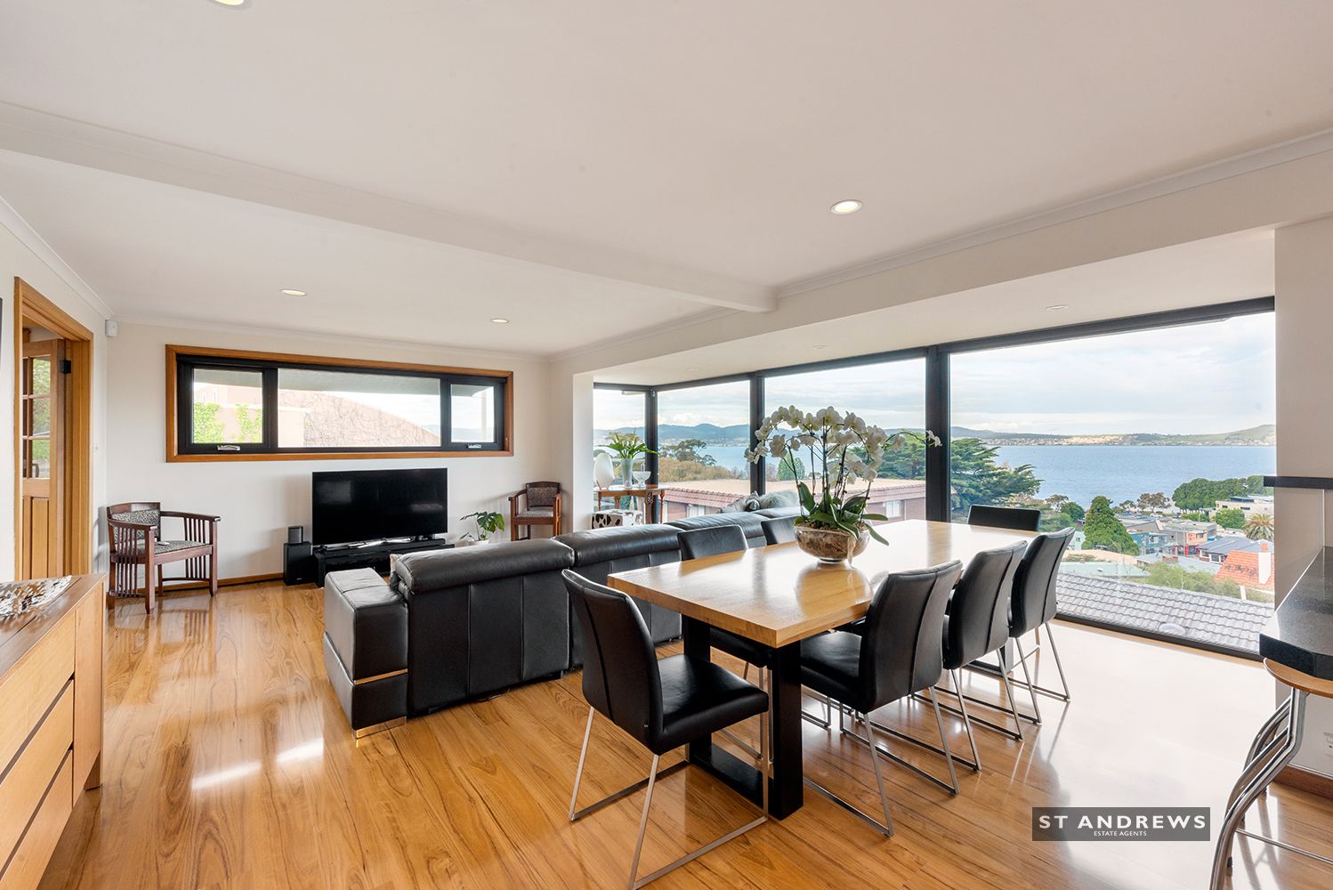 15 Chessington Court, Sandy Bay TAS 7005, Image 2