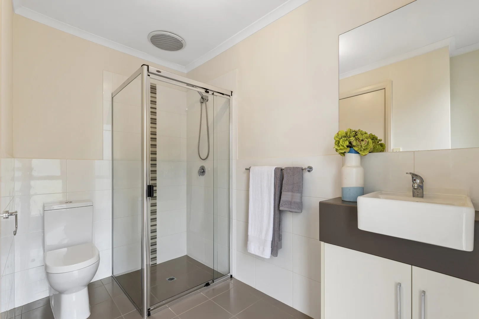 Additional image 9 of 2/111 Kings Road, Salisbury Downs SA 5108