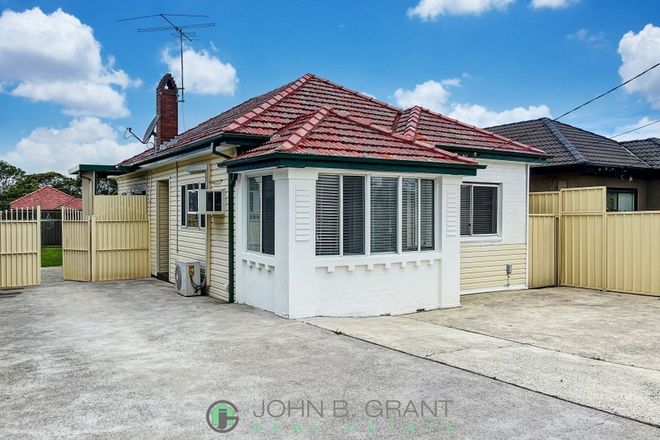 Picture of 319 Roberts Road, GREENACRE NSW 2190