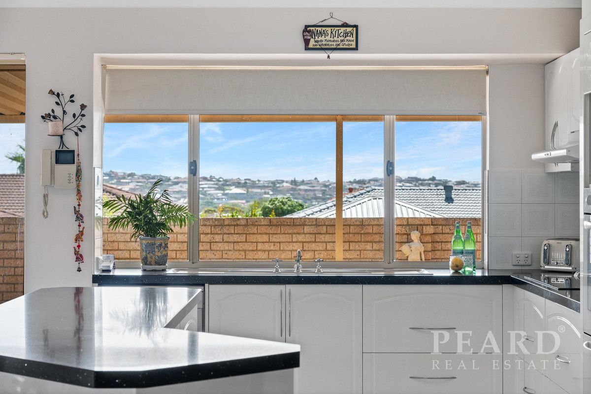 22 Kipling Street, Lake Coogee WA 6166, Image 1