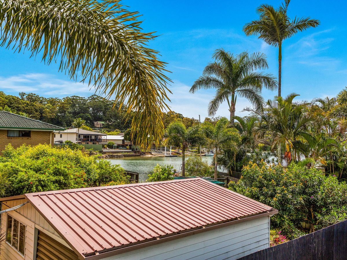 31 Lakes Drive, Tweed Heads West NSW 2485, Image 2