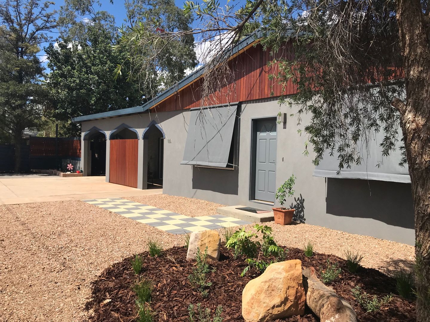 108 Bradshaw Drive, Gille Property History & Address Research Domain