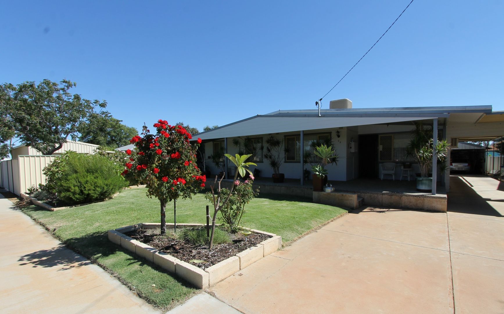 28 Snell St, Merredin WA 6415, Image 1