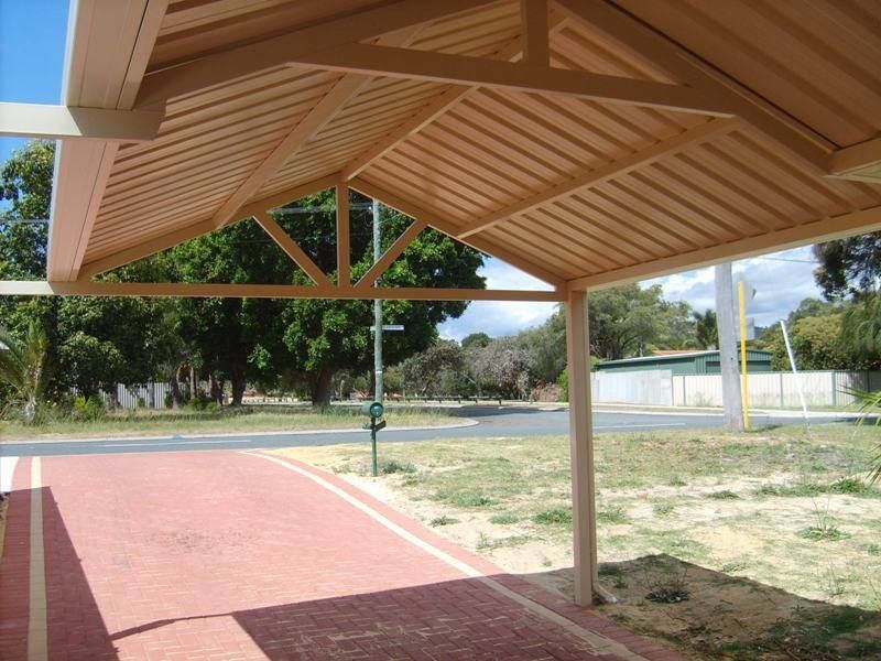 3 bedrooms House in 20 Abercorn Road FORRESTFIELD WA, 6058