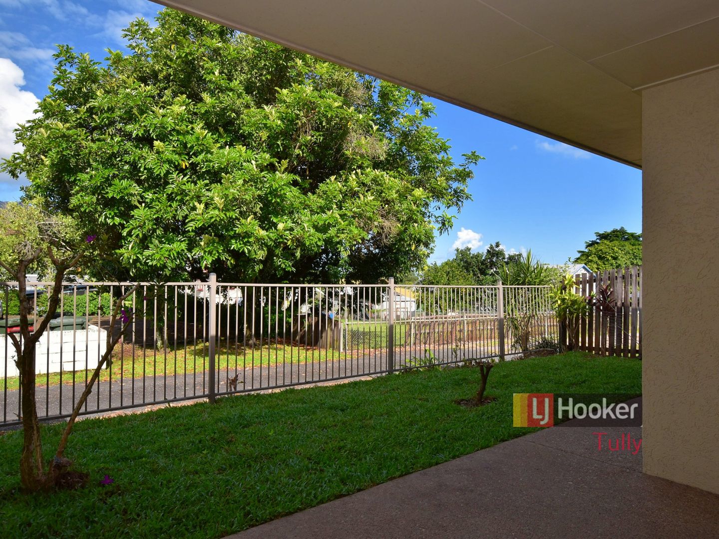 4/11 McQuillen Street, Tully QLD 4854, Image 2