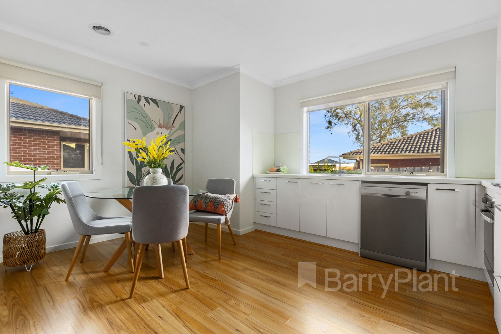 2/33 Elm Street, Bayswater VIC 3153, Image 2