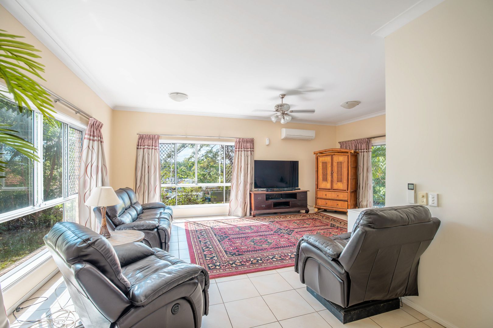 19 Colonsay Crescent, Merrimac QLD 4226, Image 2