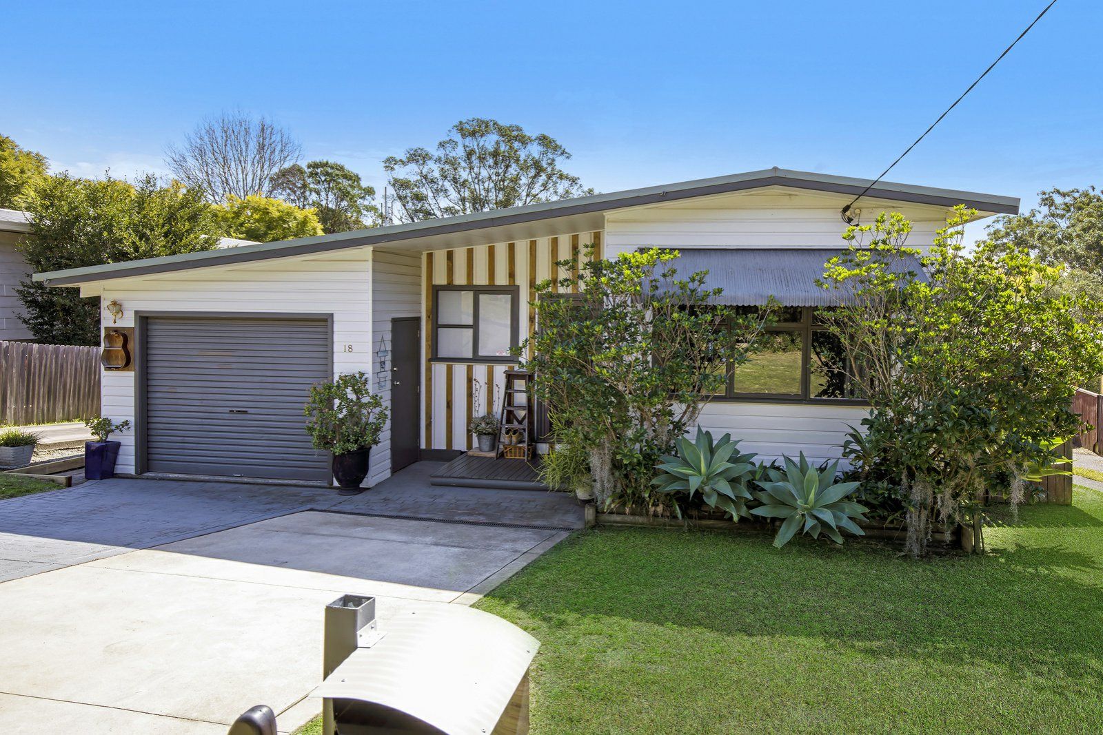 18 Margaret Street, Point Clare NSW 2250, Image 0