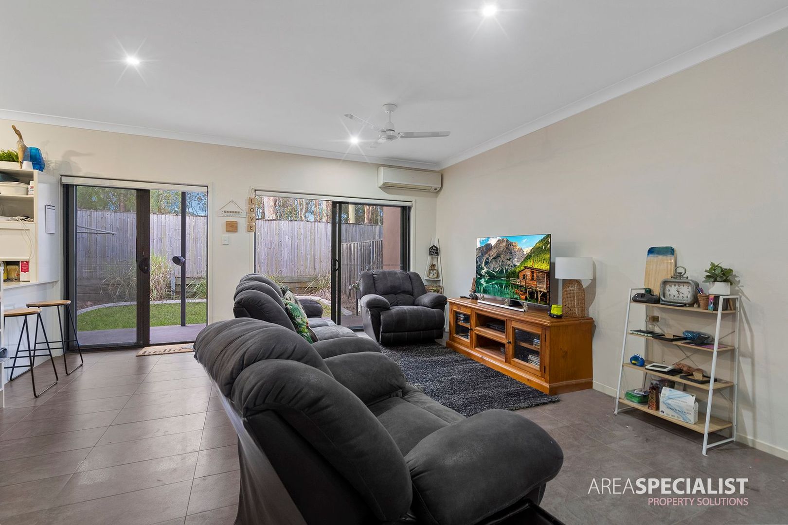 27/7 Forest Avenue, Wakerley QLD 4154, Image 2