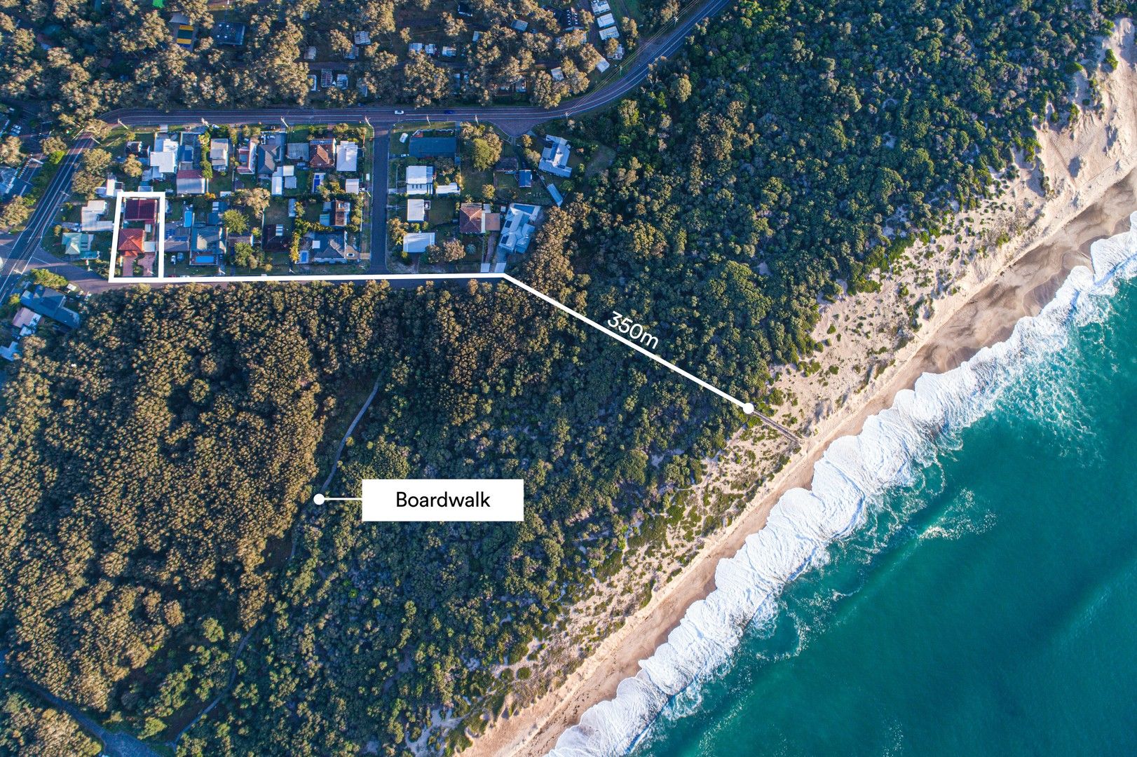 6 bedrooms House in 2 Weemala Street BUDGEWOI NSW, 2262