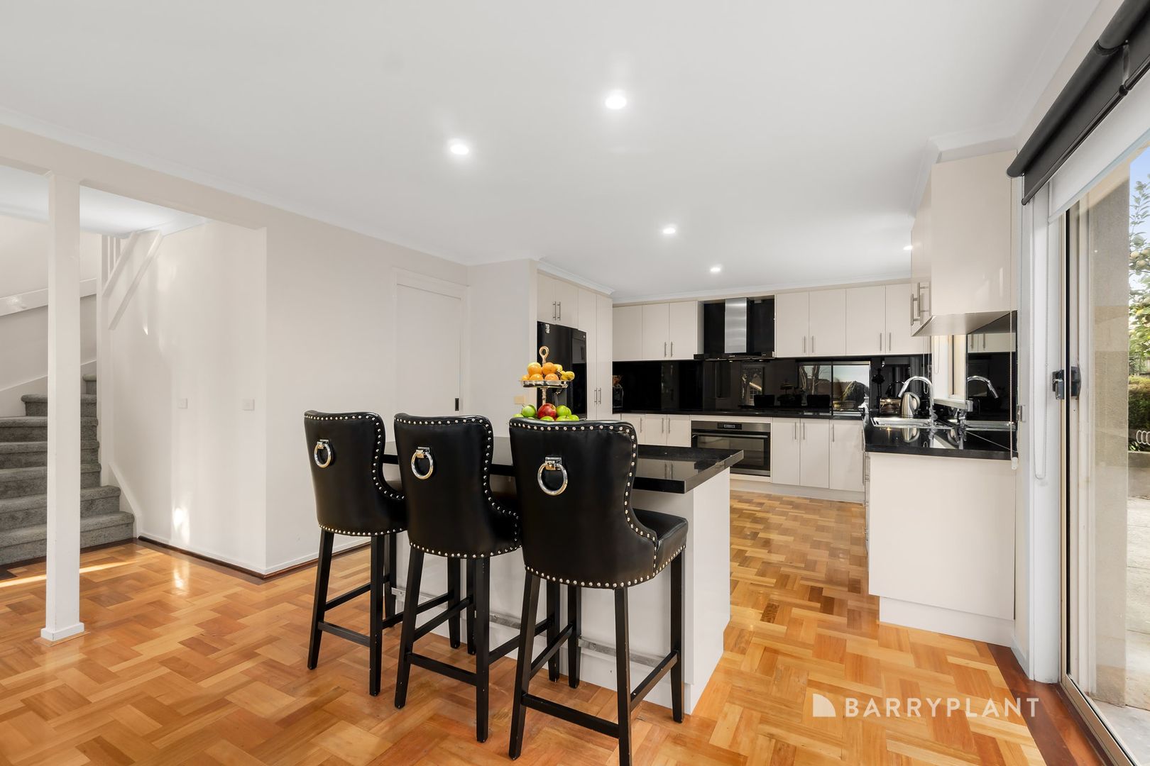 4 Pareira Court, Mill Park VIC 3082, Image 2