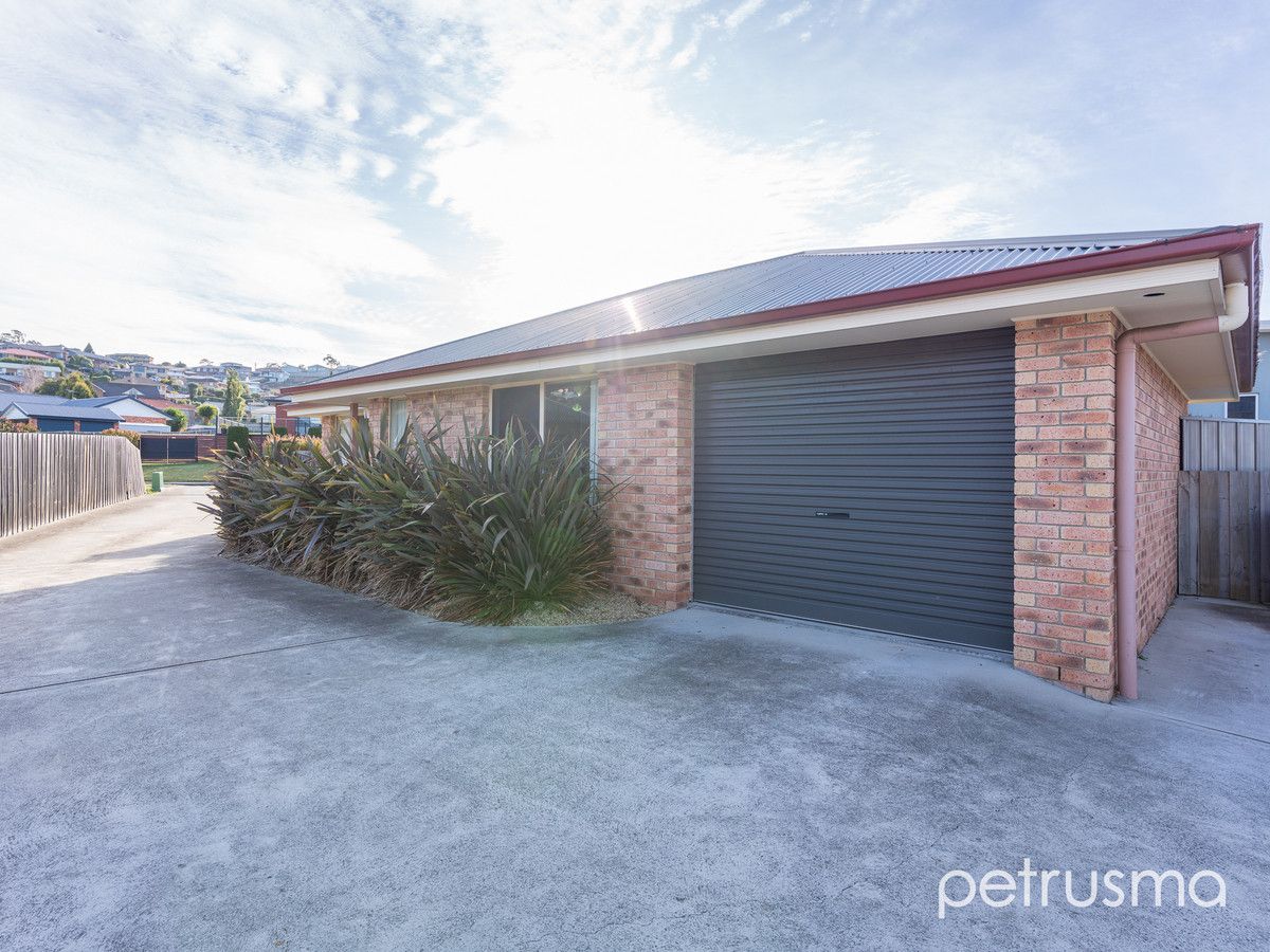 2 bedrooms Apartment / Unit / Flat in 1/11 Childs Drive OLD BEACH TAS, 7017