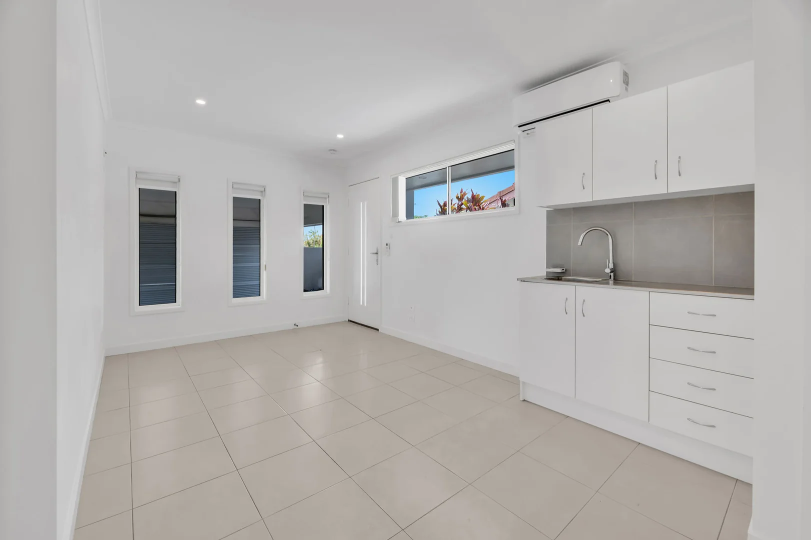 Additional image 15 of 28 Bermuda St, Broadbeach Waters QLD 4218