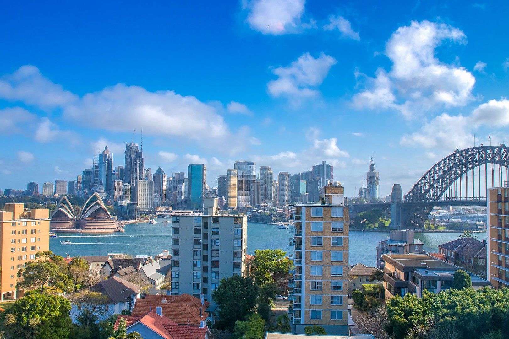2 bedrooms Apartment / Unit / Flat in 111/67 Carabella Street KIRRIBILLI NSW, 2061