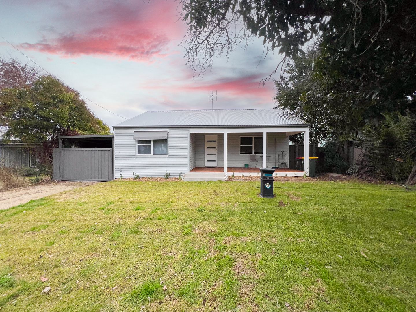 16 Waratah Street, Parkes NSW 2870, Image 0