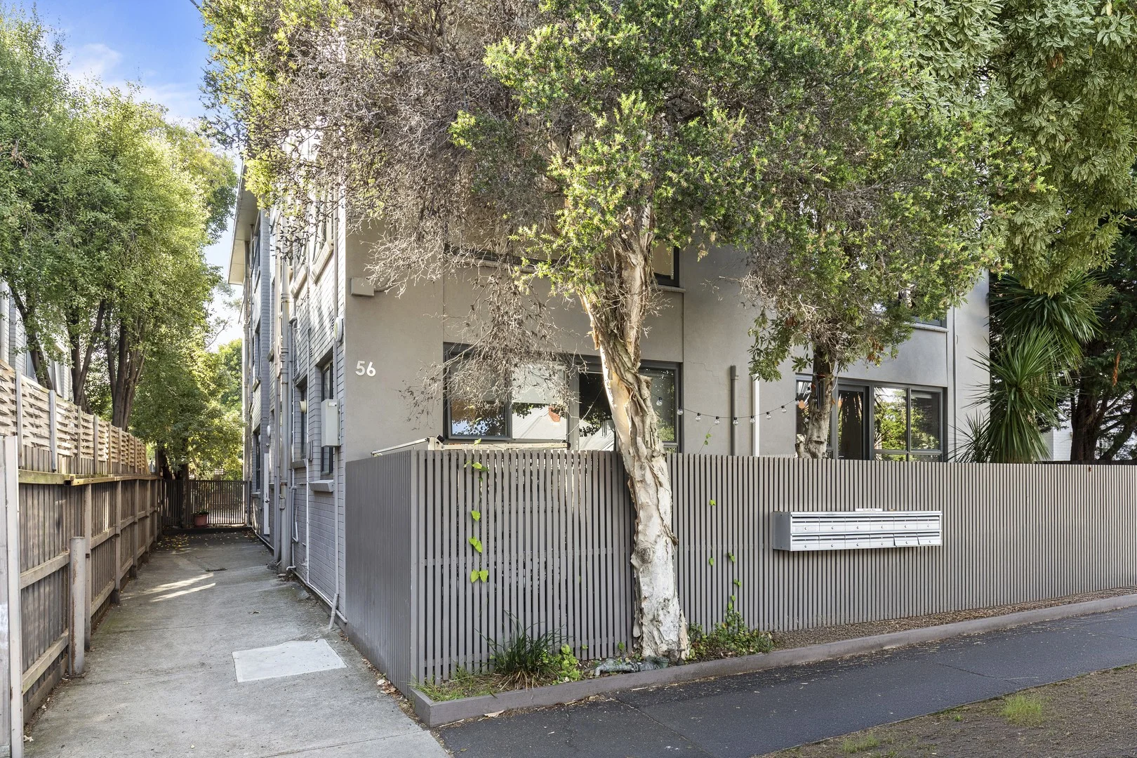 2/56 Byron Street, Elwood VIC 3184