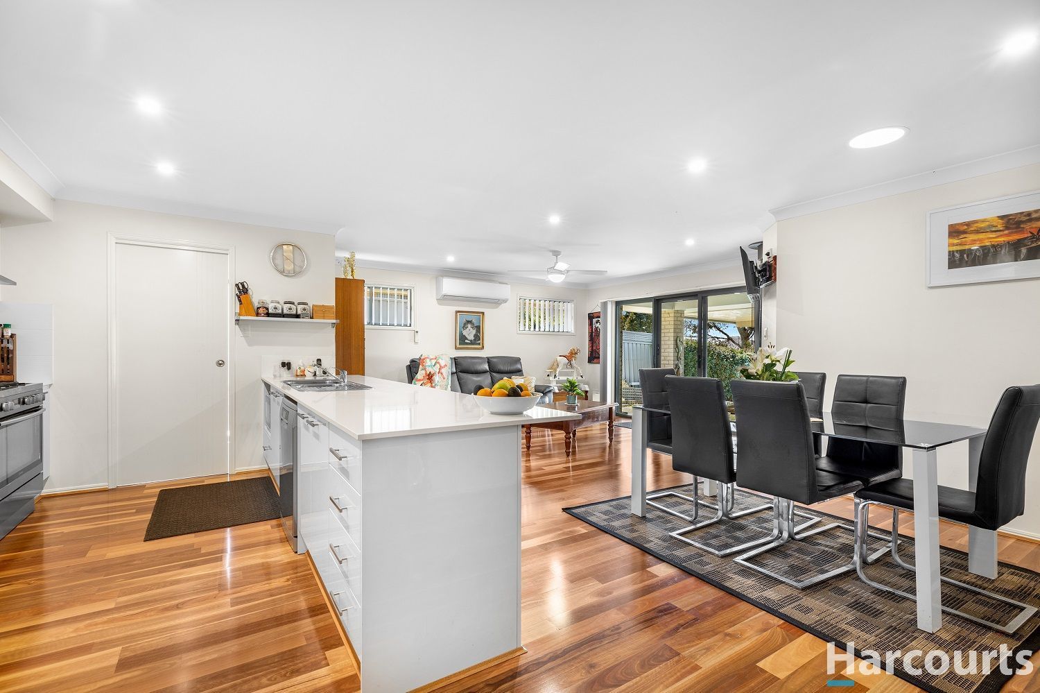 8 Portabello Crescent, Thornton NSW 2322, Image 2