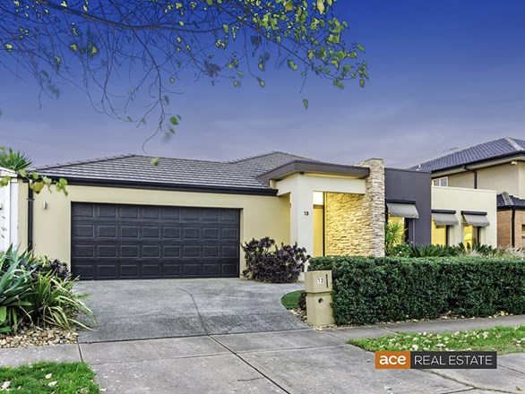 13 Wetlands Boulevard, Williams Landing VIC 3027