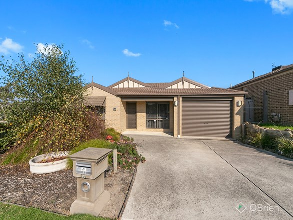 16 Jennifer Court, Pakenham VIC 3810