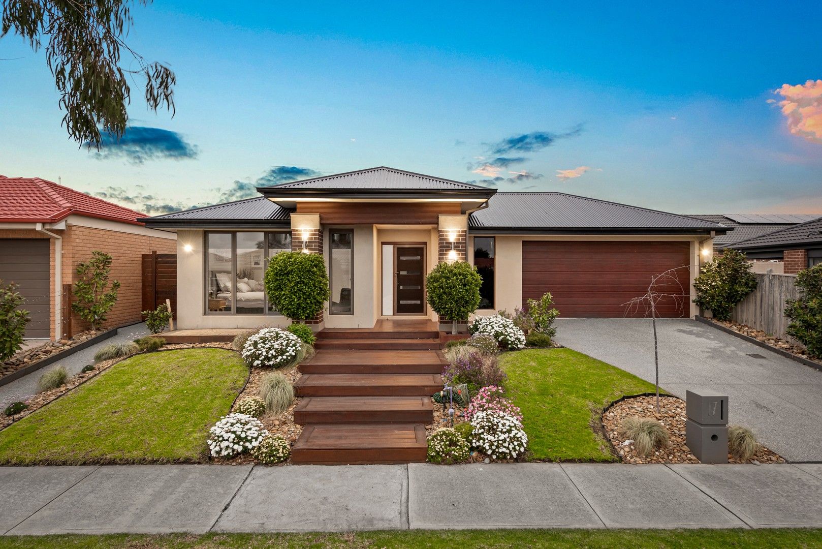 4 bedrooms House in 17 Red Cap Drive CRANBOURNE WEST VIC, 3977