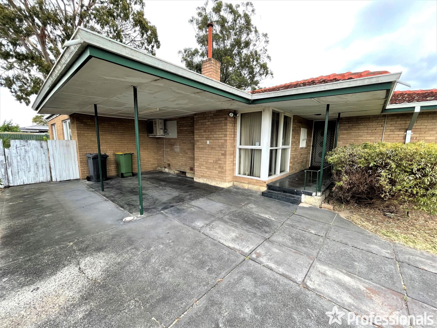 31 Tullamore Avenue, Thornlie WA 6108, Image 2