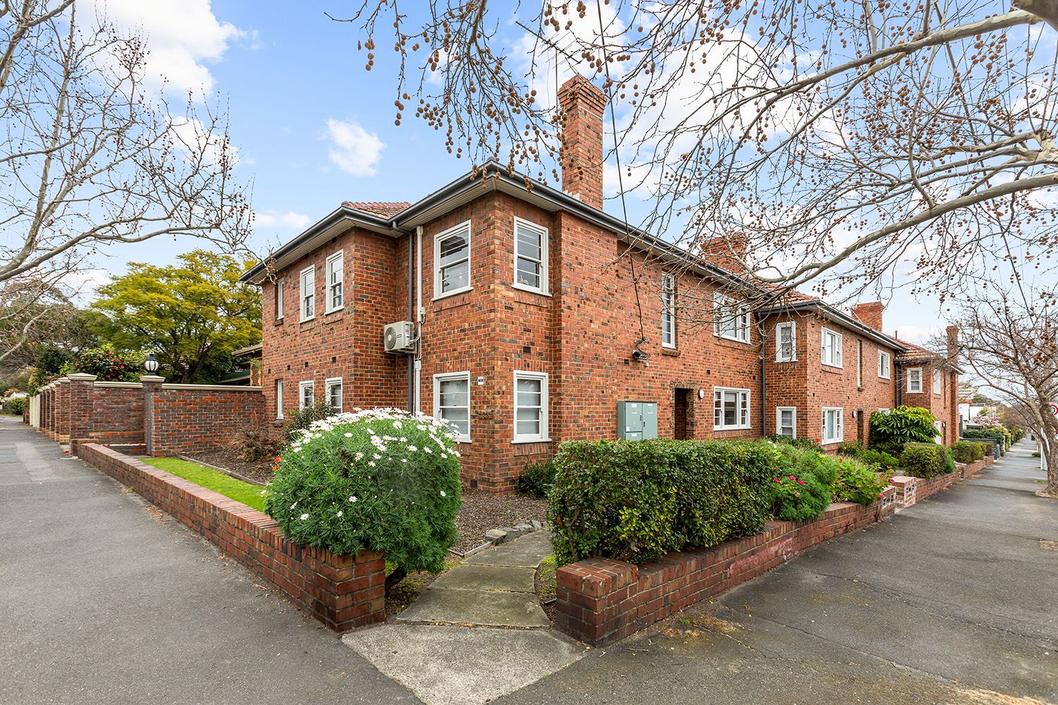 1 bedrooms Apartment / Unit / Flat in 2/123 Williams Road PRAHRAN VIC, 3181