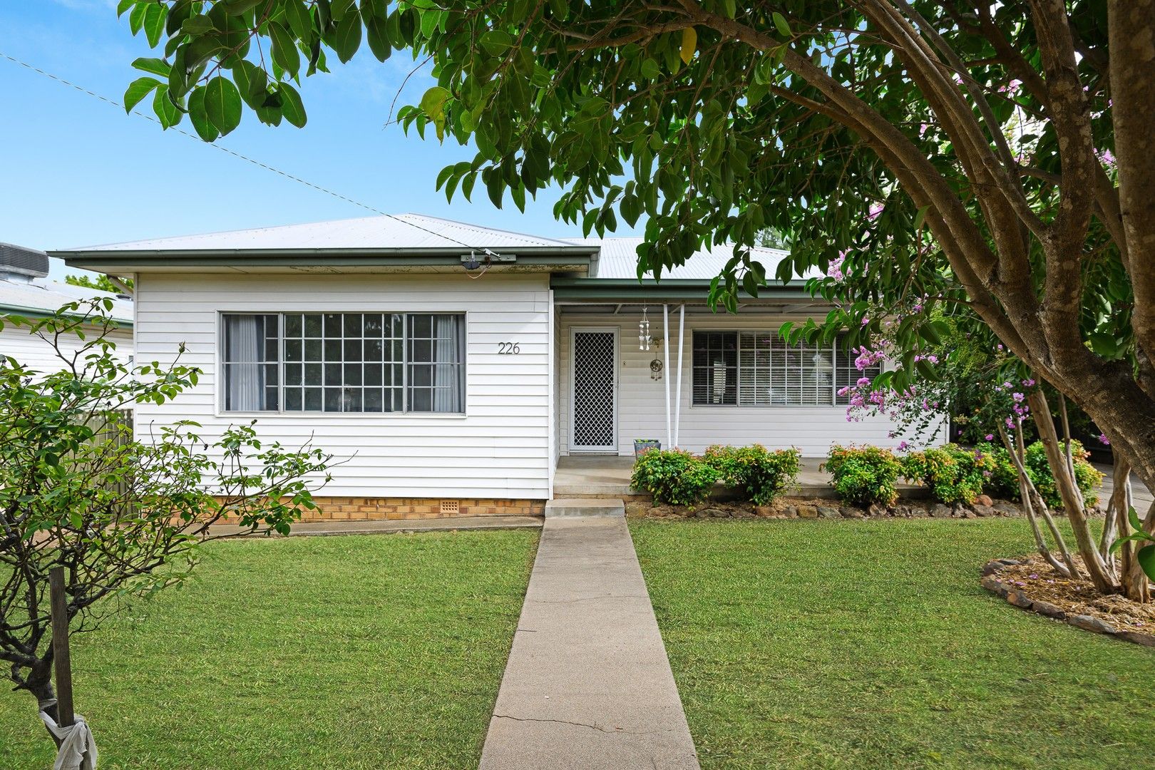 226 Johnston Street, North Tamworth NSW 2340, Image 0