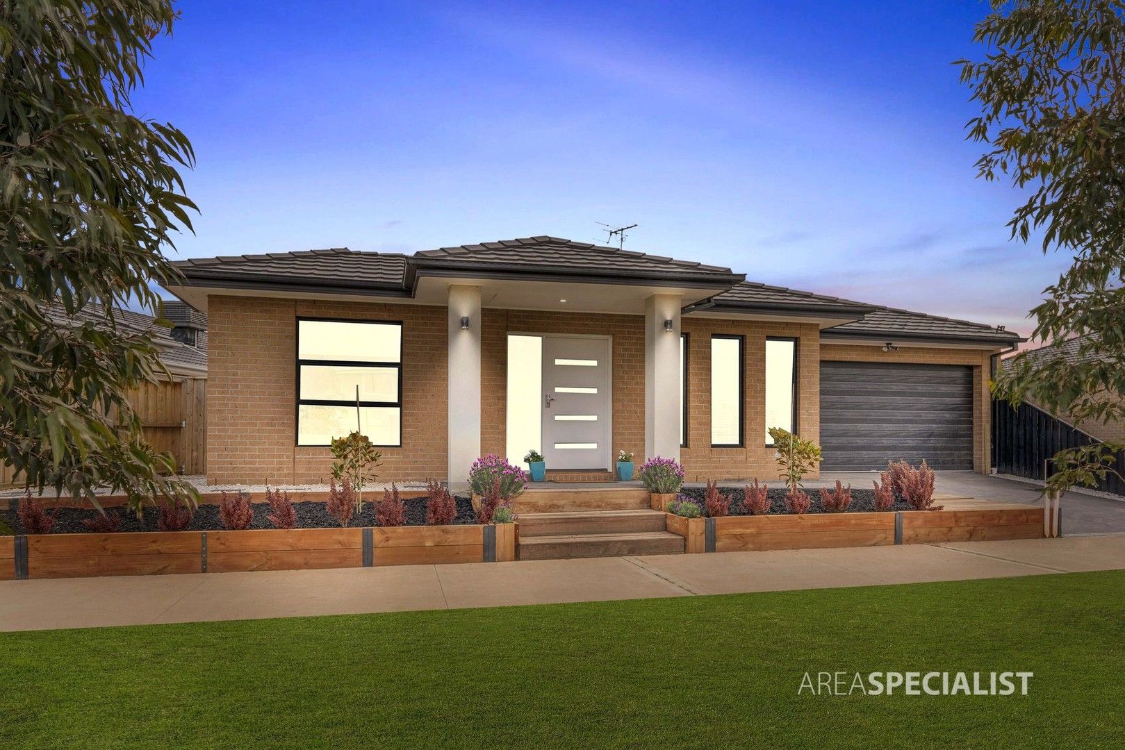 4 bedrooms House in 94 Farm Road WERRIBEE VIC, 3030
