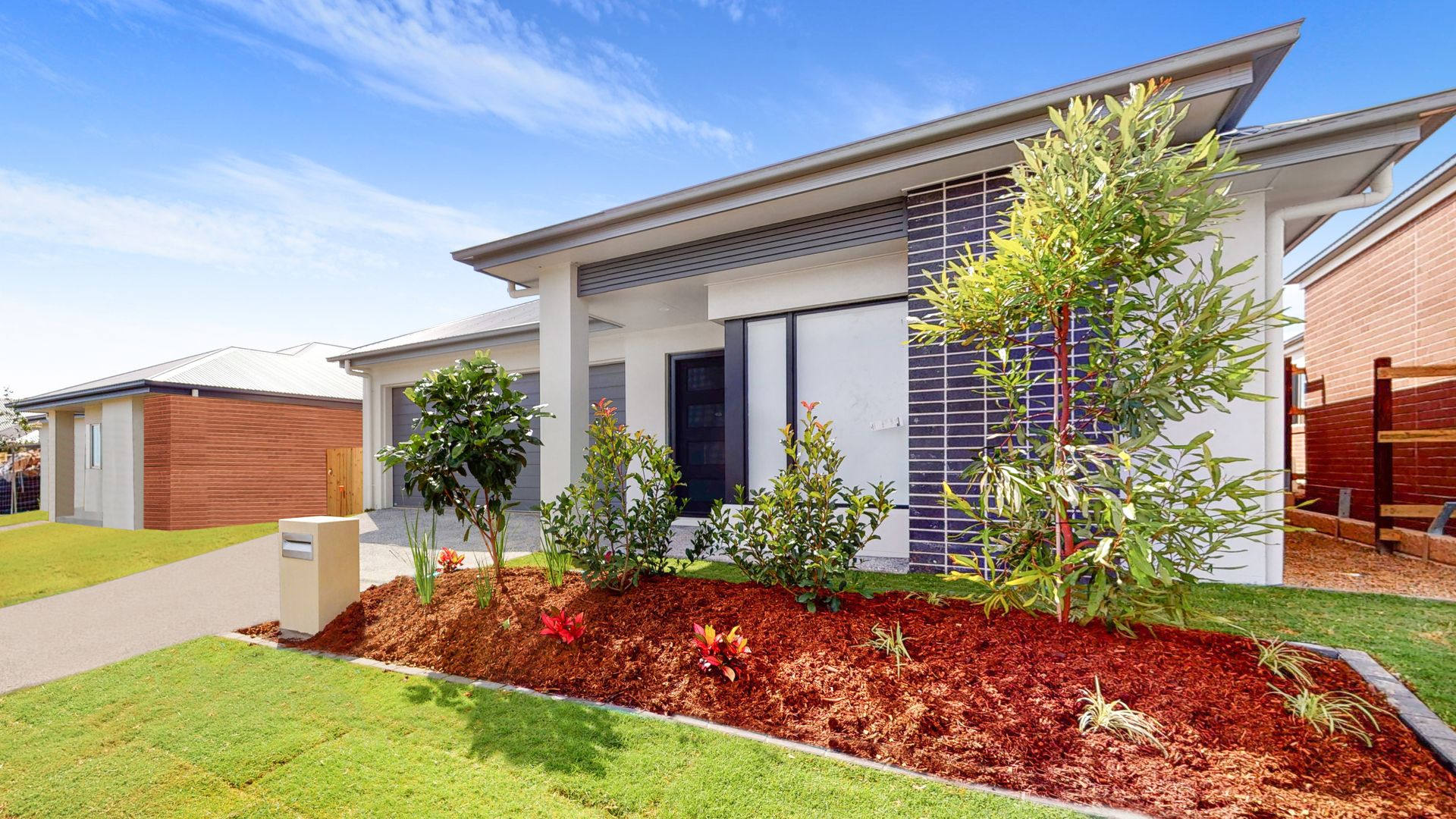 4 bedrooms House in 13 Ridge Road GREENBANK QLD, 4124