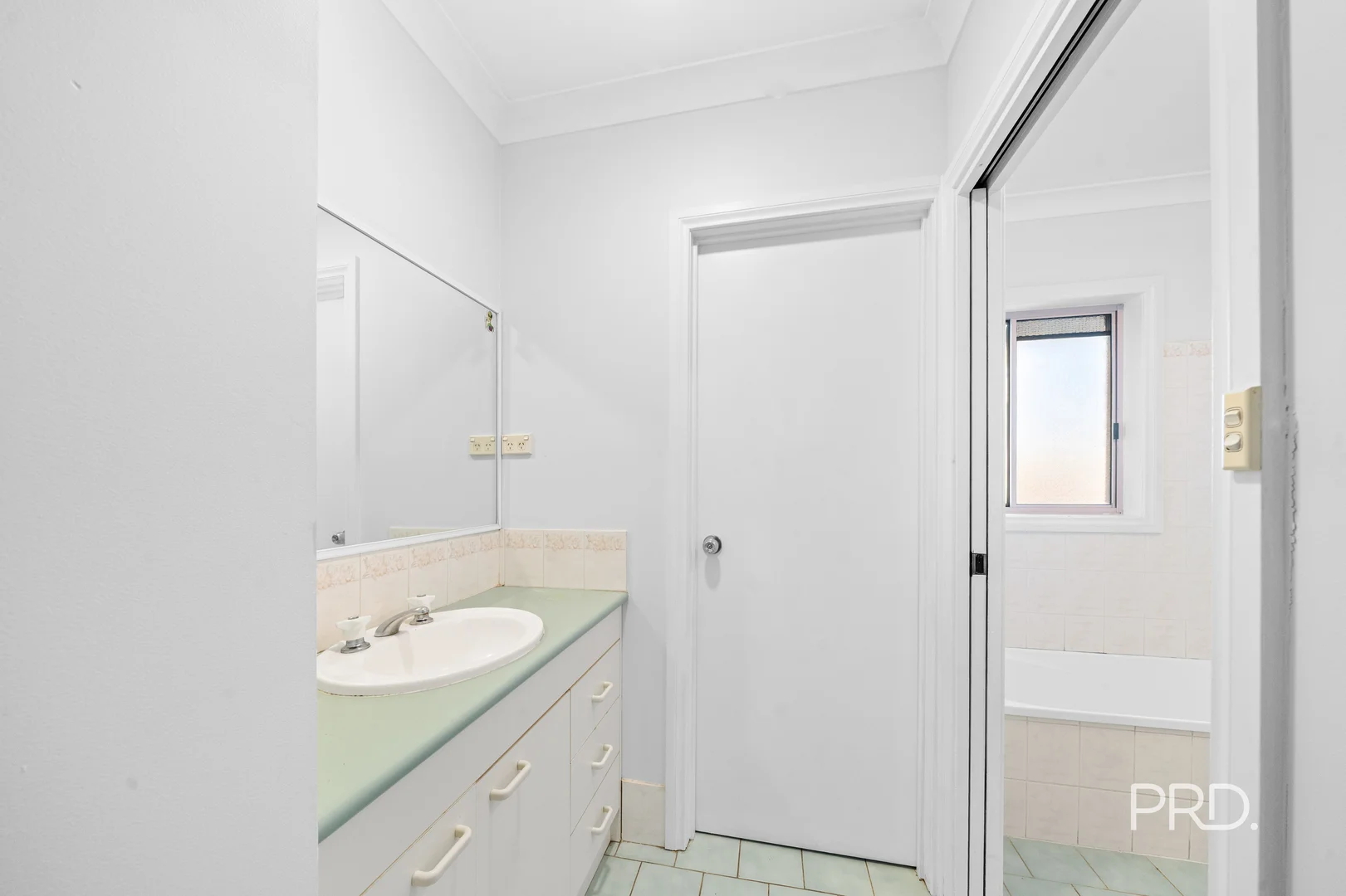 Additional image 6 of 13 Angel St, Lake Albert NSW 2650