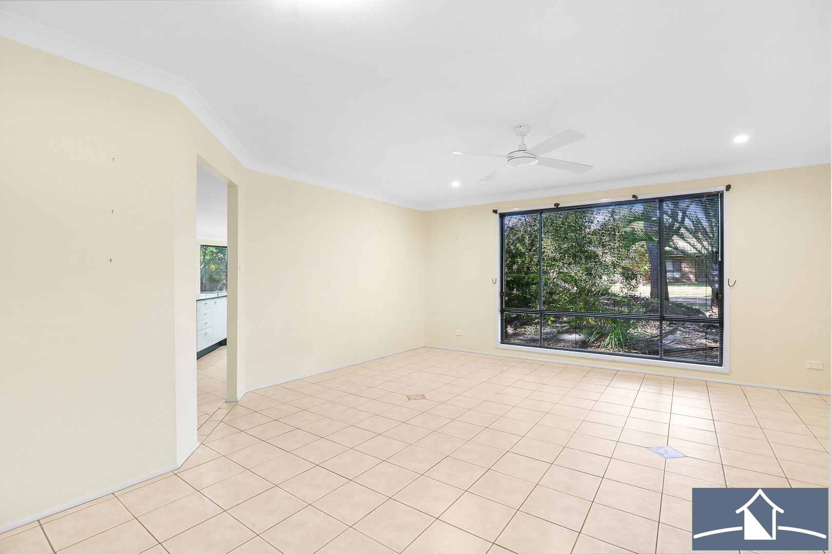 2 Tarwhine Avenue, Chain Valley Bay NSW 2259, Image 2