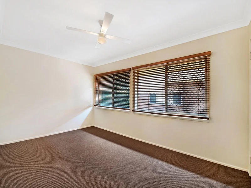 Additional image 3 of 2/18 Central Street, Labrador QLD 4215