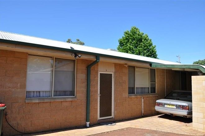 Picture of 2/91 Farnell St, FORBES NSW 2871