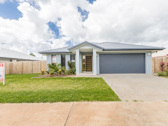 10 Noipo Crescent, Redlynch QLD 4870