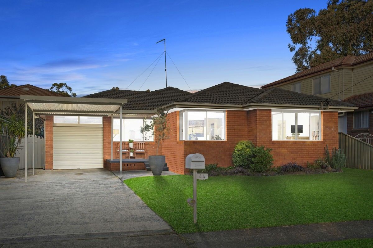 4 bedrooms House in 44 Roberta Street GREYSTANES NSW, 2145