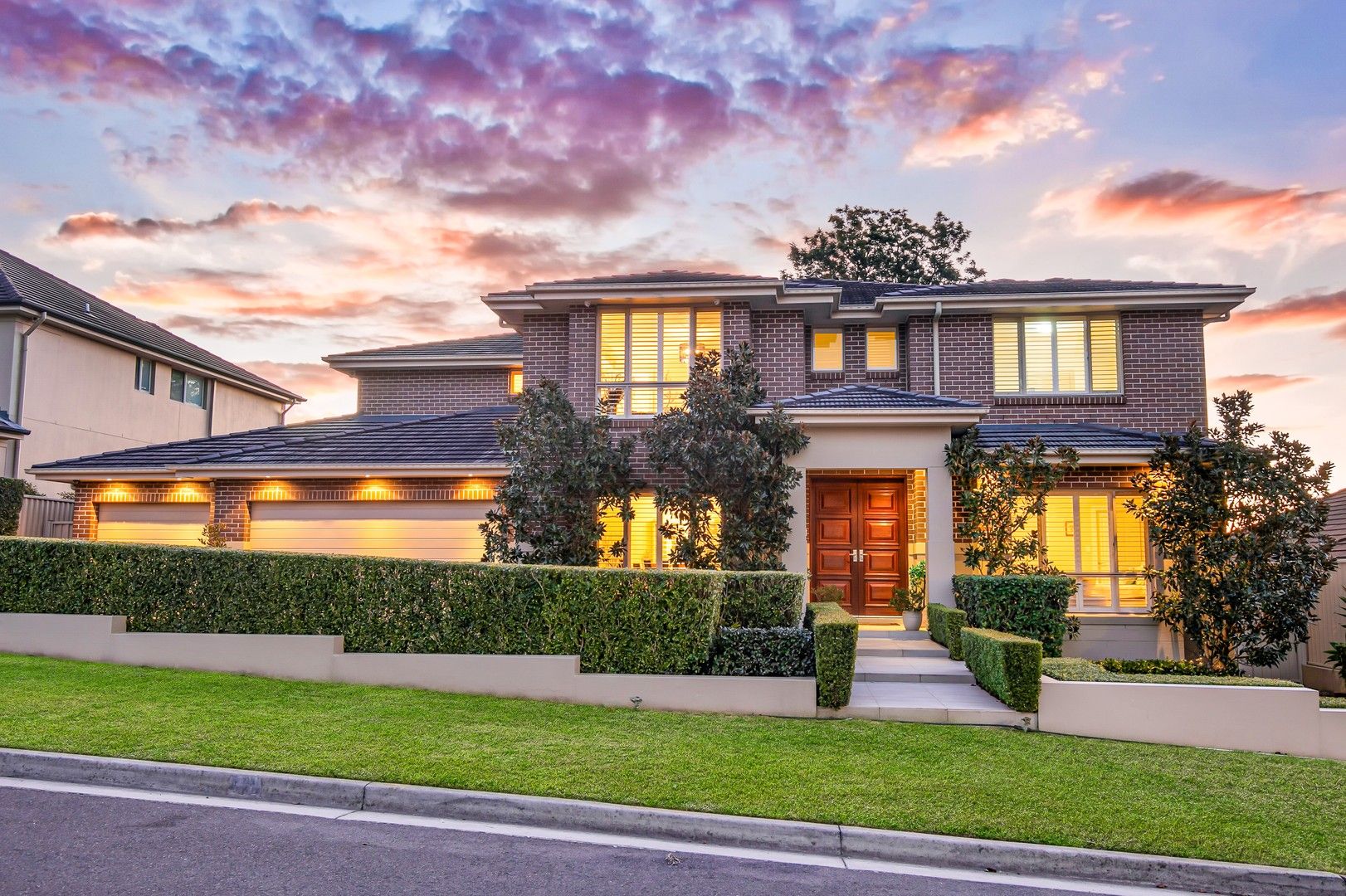 5 bedrooms House in 16 Ashmead Avenue CASTLE HILL NSW, 2154
