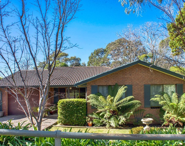 29 Hill Street, Wentworth Falls NSW 2782