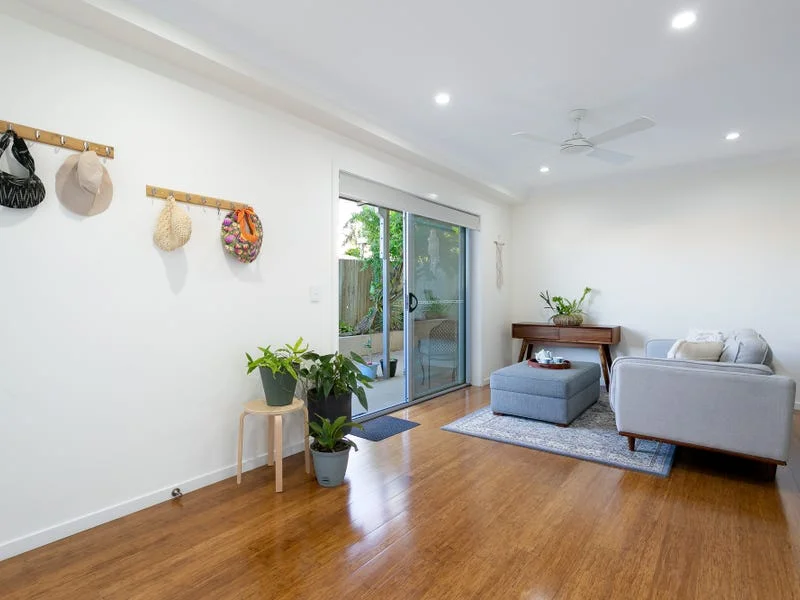 Additional image 19 of 8/133 Prince Edward Parade, Scarborough QLD 4020