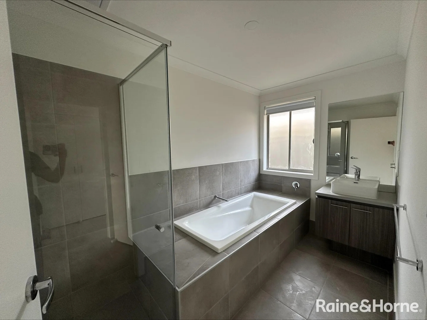 Additional image 8 of 28 Francesca Boulevard, Munno Para West SA 5115