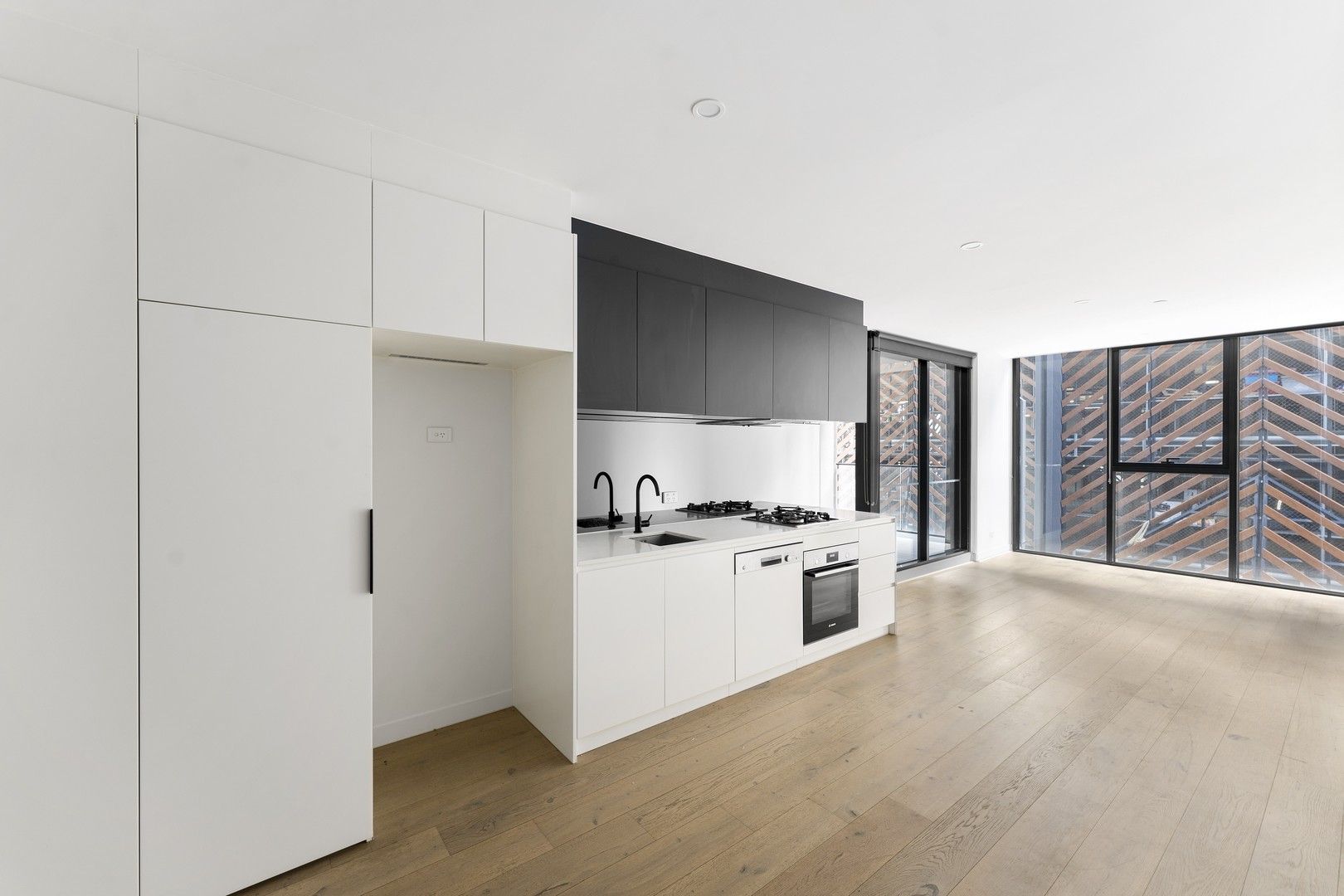 2 bedrooms Apartment / Unit / Flat in 301/2 Joseph Road FOOTSCRAY VIC, 3011