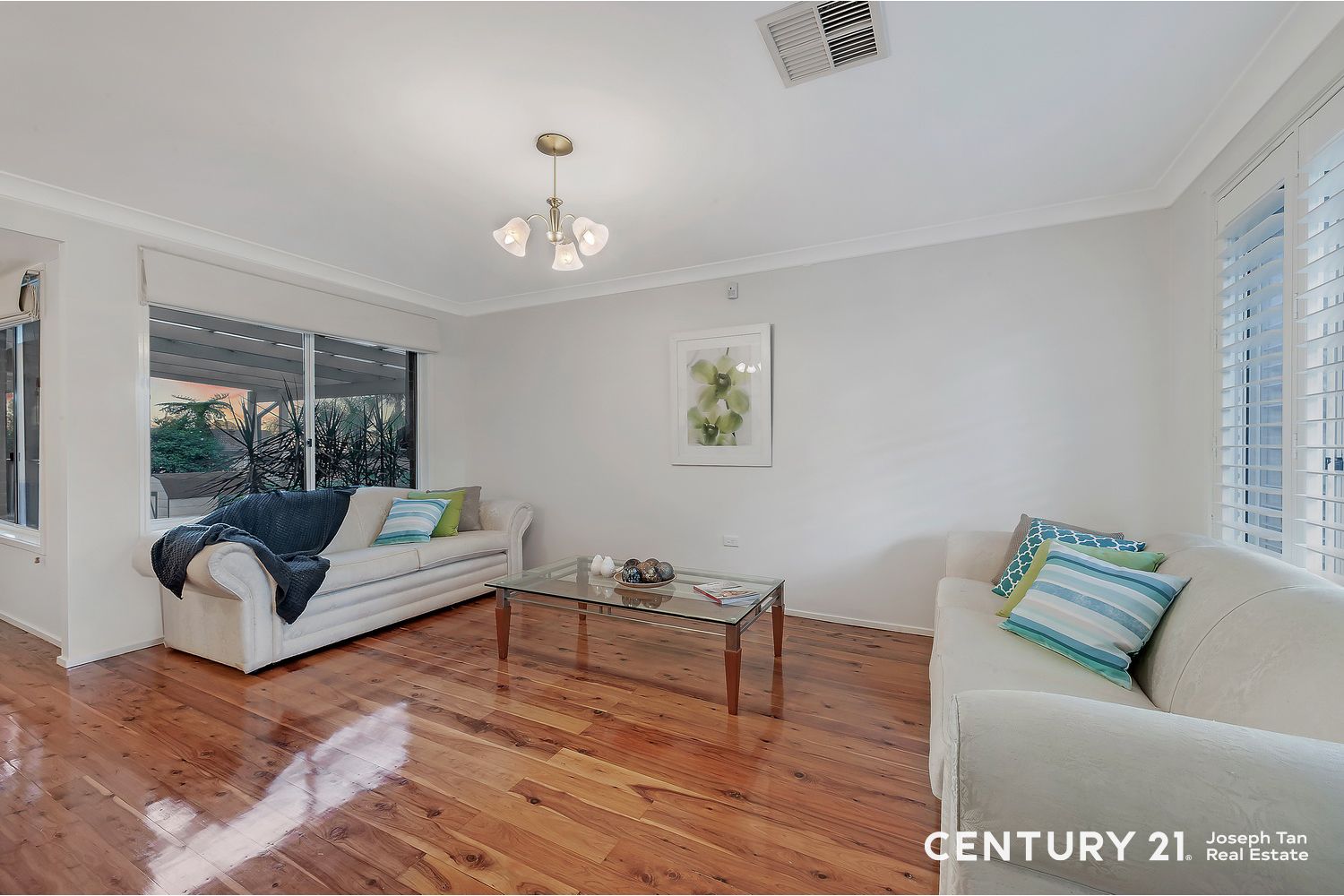 8 Tanbark Place, Dural NSW 2158, Image 1