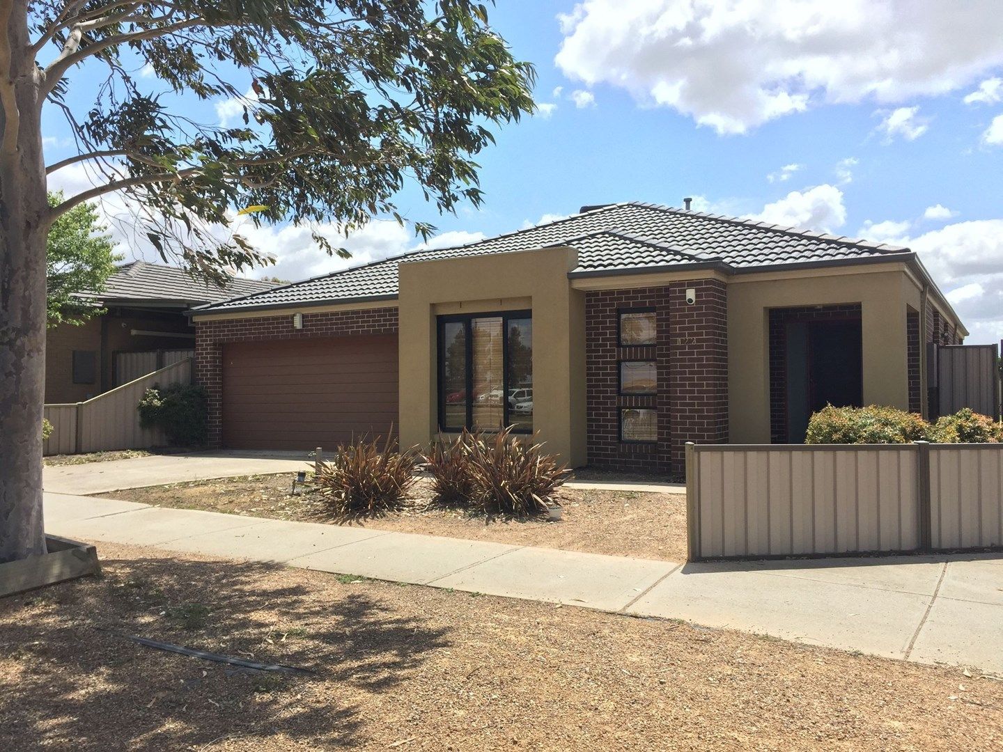 4 bedrooms House in 122 Tenterfield Drive BURNSIDE HEIGHTS VIC, 3023