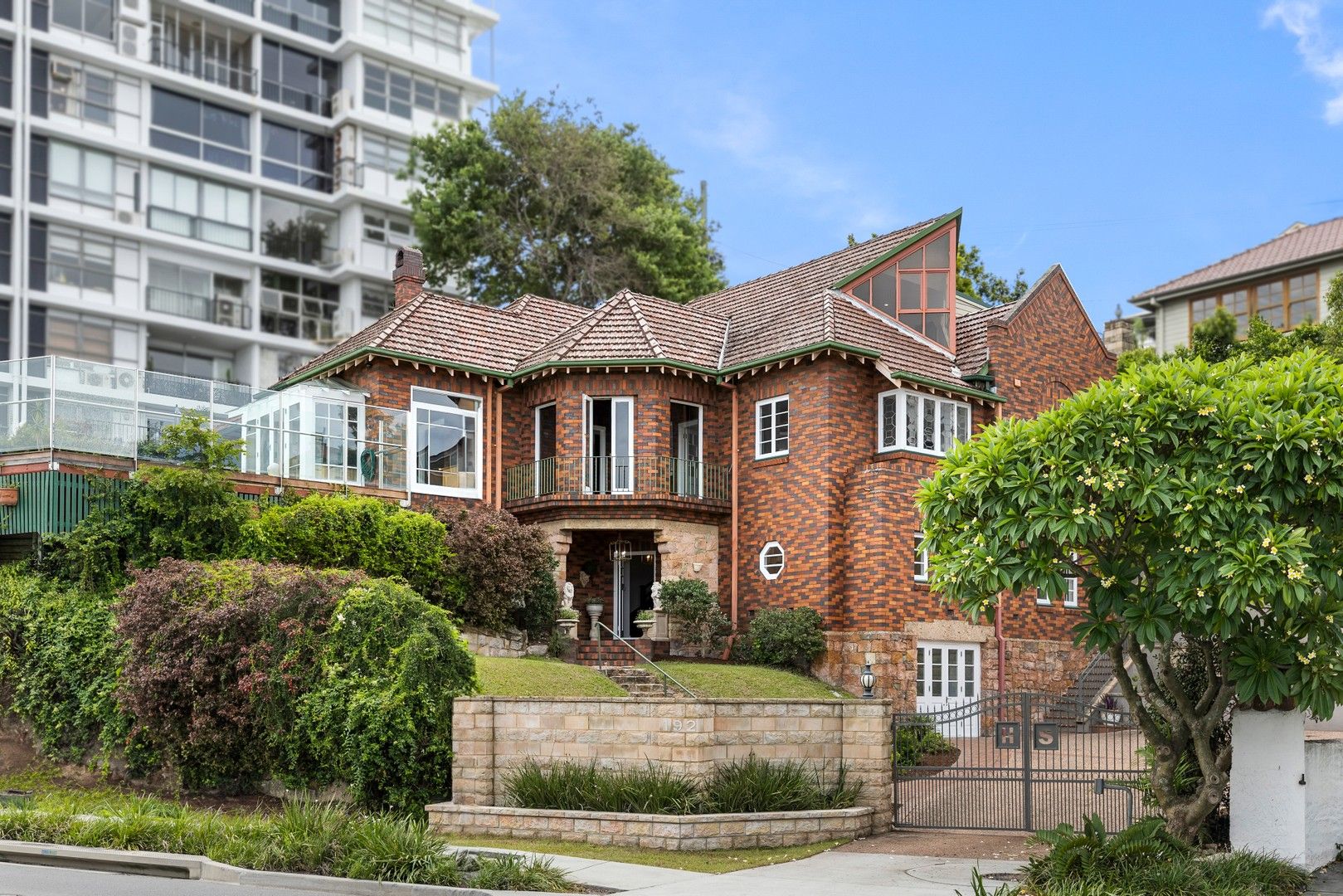 15 Hillside Crescent, Hamilton QLD 4007 Domain