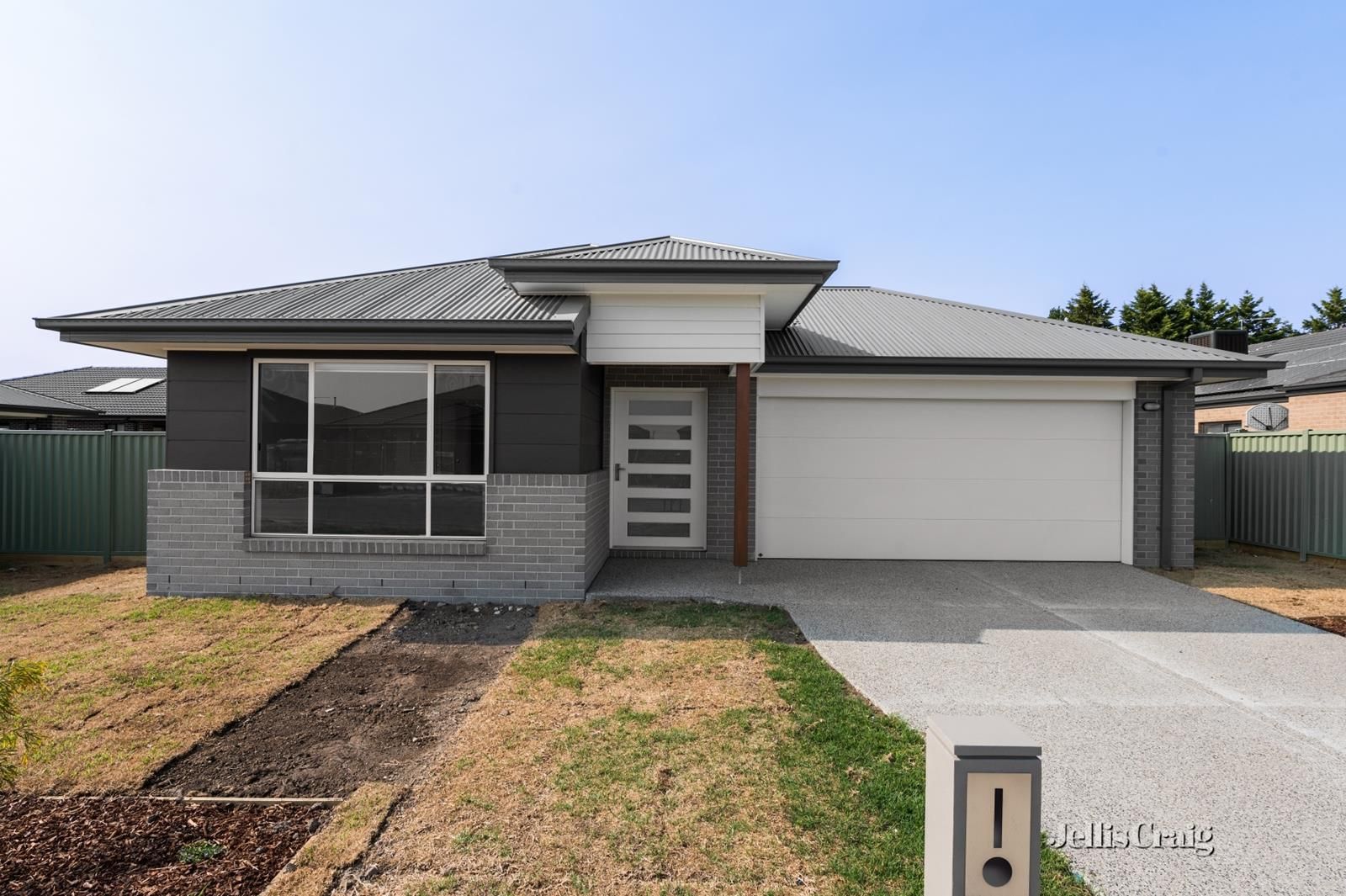 8 Aquiver Terrace, Miners Rest VIC 3352, Image 0