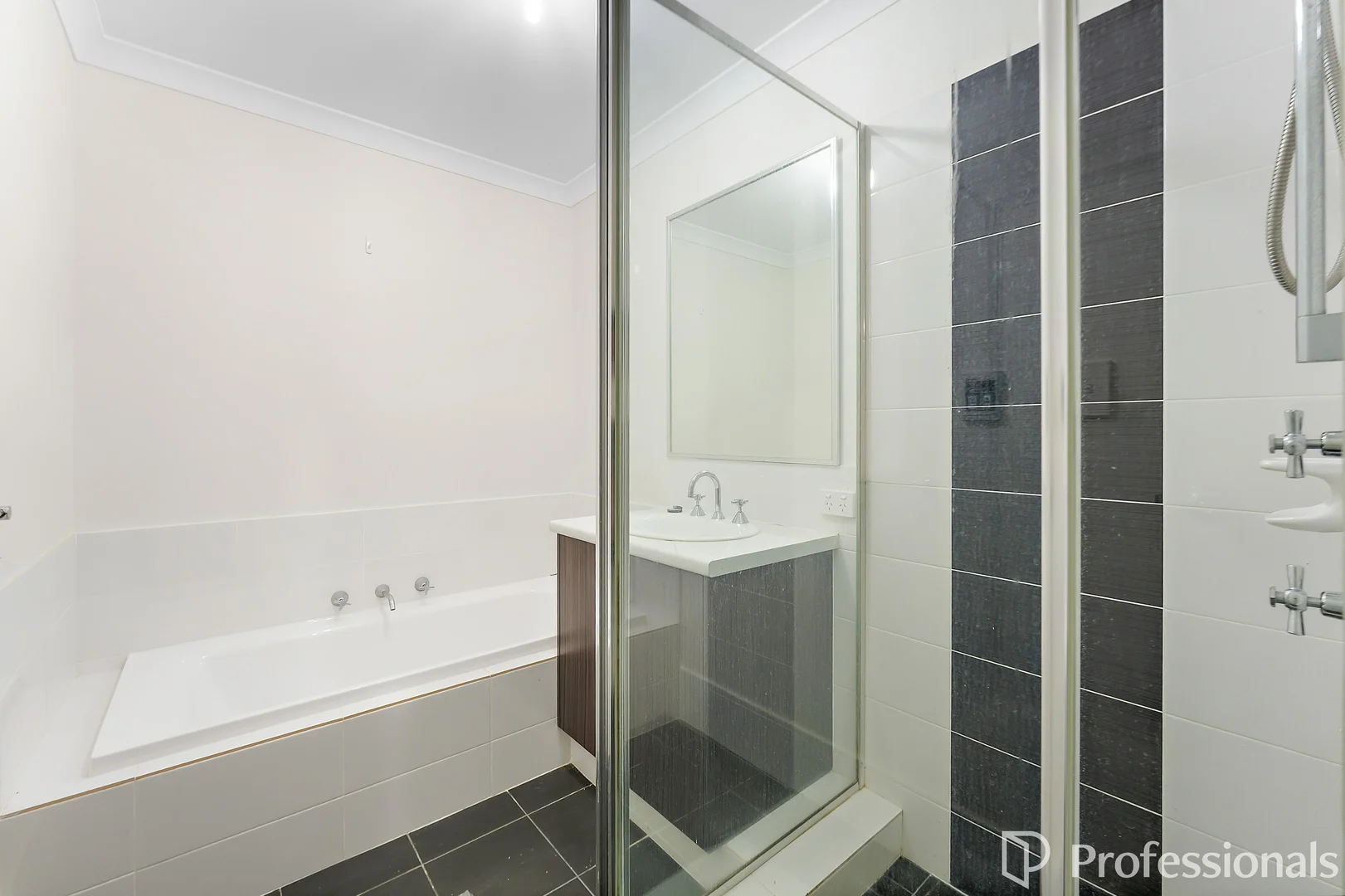 Additional image 14 of 43 Pyramid Road, Harrisdale WA 6112