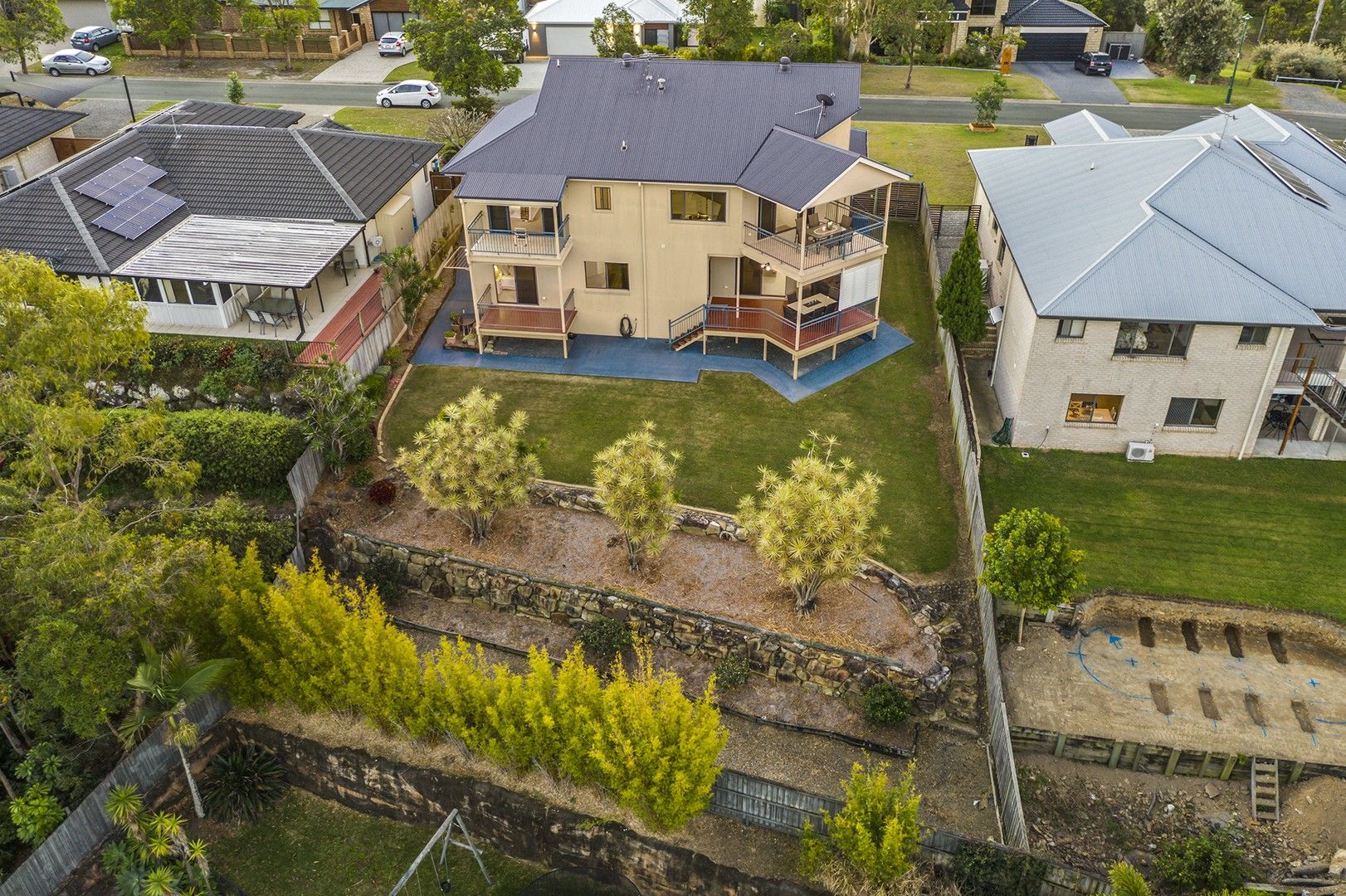 5 bedrooms House in 16 Lucas Crescent ORMEAU HILLS QLD, 4208