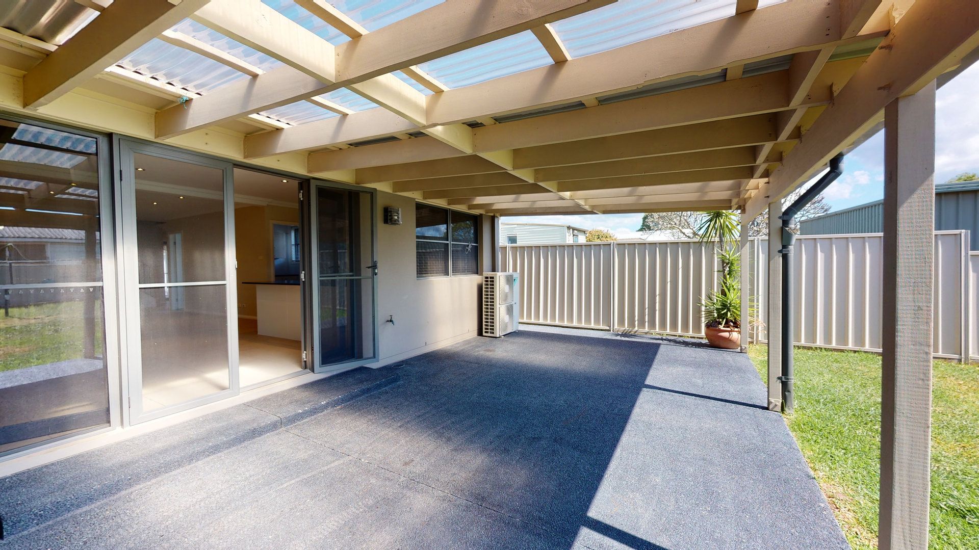 4 bedrooms Townhouse in 2/100 Teralba Road ADAMSTOWN NSW, 2289